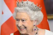 A rainha Elizabeth II foi a chefe da Coroa britânica de 1952 a 2022. Ela morreu com 96 anos e permaneceu no trono por mais tempo do que qualquer outro monarca britânico