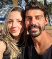 O jogador e a judoca já são pais de Matheus