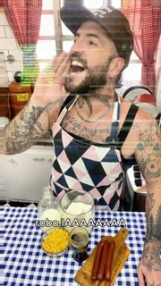 Ele transformou a tecnologia em uma personagem, que chama de Robô.IA