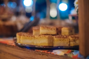 A Buongiorno Panetteria lançou uma cesta junina que inclui carreteiro ou galinhada, pasteis, cachorro quente, milho cozido, pipoca, mini churros, pamonha assada, caldos, canjica, bolos, cocada, curau e até mesmo um kit de decoração. A refeição sai a R$ 149,90 para duas pessoas ou R$ 269,90 para quatro. Pedidos pelo WhatsApp (61) 99613-8286 A Buongiorno Panetteria lançou uma cesta junina que inclui carreteiro ou galinhada, pasteis, cachorro quente, milho cozido, pipoca, mini churros, pamonha assada, caldos, canjica, bolos, cocada, curau e até mesmo um kit de decoração. A refeição sai a R$ 149,90 para duas pessoas ou R$ 269,90 para quatro. Pedidos pelo WhatsApp (61) 99613-8286