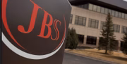 Fachada de unidade da JBS: empresa admite que distribuiu propina a políticos de todo o país