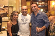 Queiroz com o senador Flávio Bolsonaro e 