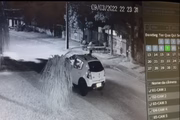 Momento em que o agressor encontra o carro 