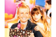 Única filha de Xuxa, Sasha participava do programa da mãe nas telinhas da TV Globo. A atração encerrou em 2004 