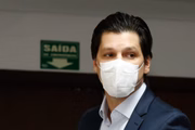 Daniel Vilela, durante o anúncio da saída do MDB da prefeitura de Goiânia nesta segunda-feira (5/4)