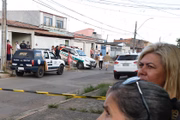 Polícias Civil e Militar estão no local do crime