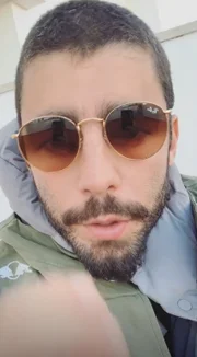 No Instagram, ele tranquilizou fãs e familiares