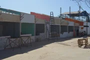 Parte da vila gastronômica do Na Praia 2022 tomando forma