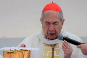 Religioso foi internado devido à Covid-19