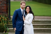 Registro do anúncio oficial do noivado de Harry e Meghan