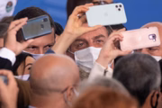 Pesquisa da CNT aponta índice de popularidade do presidente Jair Bolsonaro