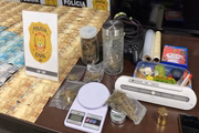 No total, 418 gramas da droga foram apreendidas, avaliada em R$ 20.903 mil