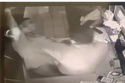 Vítima reage para se defender 