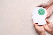 Cuidar da saúde mental é essencial. A terapia, a meditação e a prática de mindfulness são ferramentas valiosas para lidar com o estresse e a ansiedade