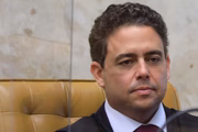 Felipe Santa Cruz, atual presidente da OAB e filho de Fernando Santa Cruz