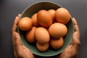 Estudos provam que o colesterol presente em alimentos naturais tem baixo risco de fazer mal à saúde