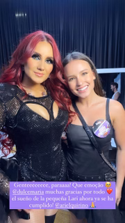 Larissa Manoela se empolgou ao tirar uma foto e conhecer Dulce María, do RBD