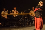 A atriz Regina Braga no espetáculo "São Paulo"