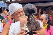 Esposa e mãe de Davi, do BBB 24, se emocionam em reencontro