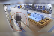 Conforme consta na ação, a mulher alvo do golpe passou por dois bancos, sacou o total de R$ 6,5 mil e entregou a golpista