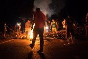 Apagão também levou a protestos de moradores