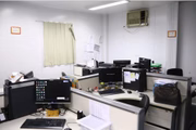 Faltam cadeiras de rodas, impressoras e recursos humanos para a administração, aponta o documento