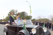 Ele estava acompanhado da primeira-dama, Michelle Bolsonaro, e de crianças