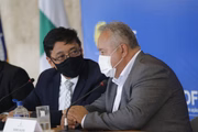 Secretário de Saúde, Osnei Okumoto (E)