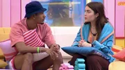 Alguns dias após a troca de beijos, o casal protagonizou a primeira DR. O atleta chamou a jovem para conversar e pediu que resolvessem os problemas entre si com mais maturidade. “A gente vai brigar agora. Nossa primeira treta, tem como você respeitar esse momento?", brincou ele