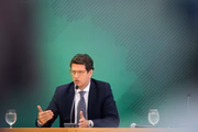 O ministro do Meio Ambiente, Ricardo Salles, concede coletiva de imprensa, nesta quinta-feira (22/4), no Salão Leste do Palácio do Planalto, após a reunião da Cúpula de Líderes sobre o Clima