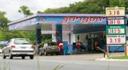 Ele é herdeiro do dono de postos de combustíveis