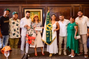 Janja junto à equipe da Imperatriz Leopoldinense