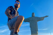 E coleciona hits