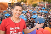 Um dos organizadores da Parada Gay de Brasília, Michel Platini é filiado ao PT e luta pelo combate à violência e ao suicídio entre LGBTIs. Quer enfrentar dogmas e garantir igualdade de direitos