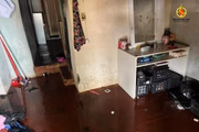 Vizinhos resgataram as vítimas, que passam bem