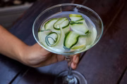 O Que Pepino: gim, vodca, vermute e pepino (R$24,90)
