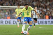 Matheus Cunha diminuiu o placar para 2 x 1 