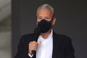O secretário-executivo do Centro de Contingência do combate ao coronavírus João Gabbardo, apresenta nesta tarde de quarta-feira (10), em coletiva de imprensa no Palácio do Governo, informações sobre o combate do novo coronavírus