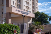 Fachada do Residencial Itamaraty, onde apartamento pegou fogo durante a madrugada