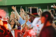 Presidente do Senado, Davi Alcolumbre, no Sambódramo de Macapá acompanhando o desfile das escolas de samba