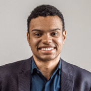 Fernando Holiday. Antipetista e contra a ideologia de gênero, Fernando Holiday acredita que ensinar questões sobre sexualidade nas escolas pode gerar "consequências drásticas"