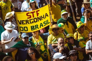Manifestantes protestaram contra o STF