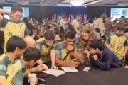 Os participantes são divididos em cinco categorias de acordo com o nível educacional em que estão