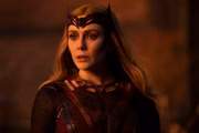 Elizabeth Olsen como Wanda Maximoff 