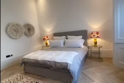 Quarto onde Lily transou com mais de 100 homens em um dia