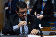 Marcos do Val reagiu com irritação à intimação de Moraes