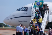 Brasileiros repatriados da Cisjordânia chegam a Brasília
