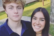 Duda Guerra e Benício Huck posam juntos para as redes sociais