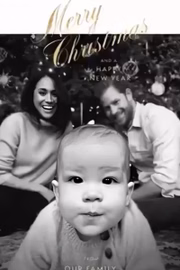 Primeiro cartão de Natal do casal com Archie 