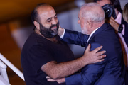 Repatriados do Oriente Médio são recebidos pelo presidente Luiz Inácio Lula da Silva